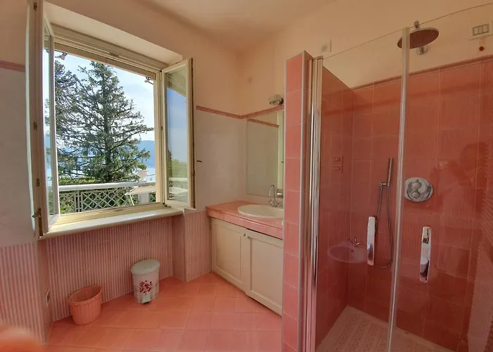 Rita * 韦尔巴尼亚